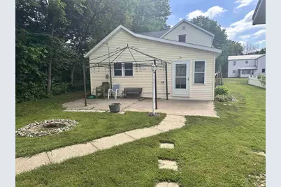 143 N Michigan Street, Prairie Du Chien, WI 53821 - Photo 4