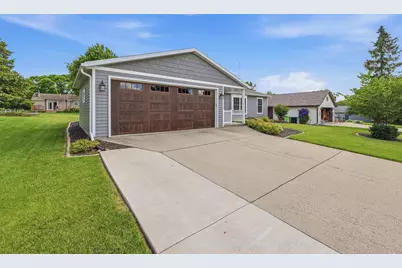 405 Eilbes Avenue, Beaver Dam, WI 53916 - Photo 4