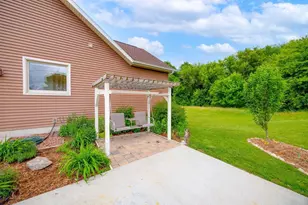 401 Highland Rd, Cambridge, WI 53523 - Photo 80