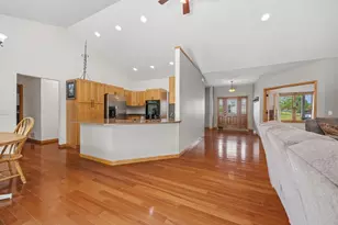 401 Highland Rd, Cambridge, WI 53523 - Photo 10