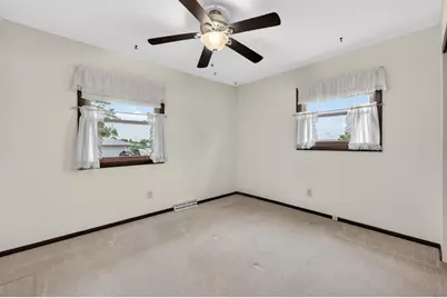 1302 E Garfield Street, Mount Horeb, WI 53572 - Photo 18