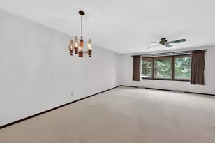 1302 E Garfield St, Mount Horeb, WI 53572 - Photo 6
