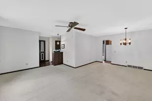 1302 E Garfield St, Mount Horeb, WI 53572 - Photo 4
