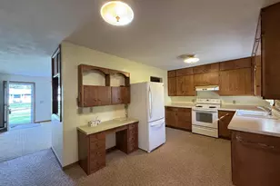 1040 N Sumac Dr, Janesville, WI 53545 - Photo 10