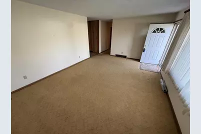 1040 N Sumac Drive, Janesville, WI 53545 - Photo 4