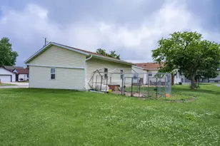 1313 2nd Main St, Elroy, WI 53929 - Photo 40