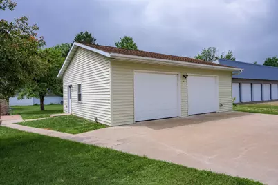 1313 2nd Main Street, Elroy, WI 53929 - Photo 10