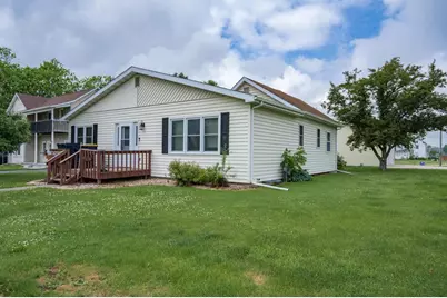 1313 2nd Main Street, Elroy, WI 53929 - Photo 4