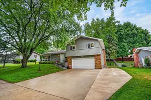 5318 Kingsbridge Rd, Madison, WI 53714 - Photo 2