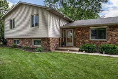 305 Raymond Road, Waunakee, WI 53597 - Photo 2