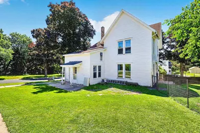 524 E Jefferson Street, Stoughton, WI 53589 - Photo 4