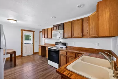 524 E Jefferson Street, Stoughton, WI 53589 - Photo 14