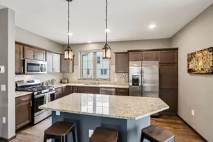 2665 Castle Rock Dr, Fitchburg, WI 53711 - Photo 12