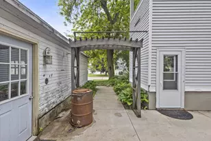 325 S Bridge St, Markesan, WI 53946 - Photo 36