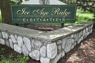 2 Snowflake Ct, Madison, WI 53719 - Photo 1