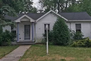 310 Hickory St, Pewaukee, WI 53072 - Photo 1