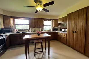 323 Pine St, Viroqua, WI 54665 - Photo 6