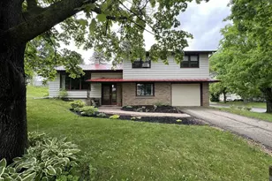 323 Pine St, Viroqua, WI 54665 - Photo 1