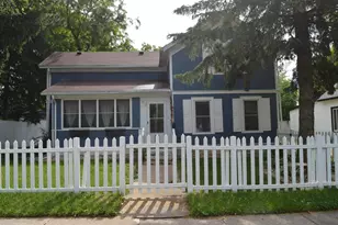 313 Pleasant St, Clinton, WI 53525 - Photo 2
