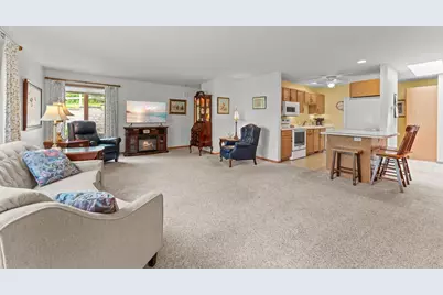 1720 N Hillcrest Drive, Baraboo, WI 53913 - Photo 10