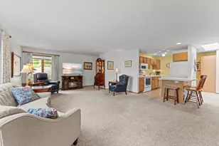 1720 N Hillcrest Dr, Baraboo, WI 53913 - Photo 10