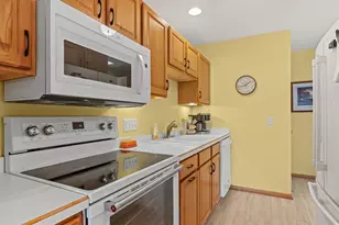 1720 N Hillcrest Dr, Baraboo, WI 53913 - Photo 14
