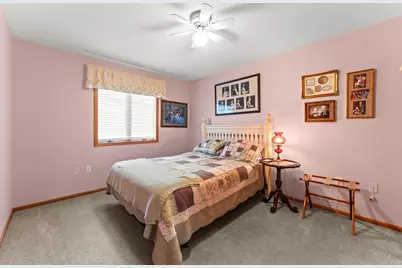 1720 N Hillcrest Drive, Baraboo, WI 53913 - Photo 18