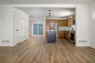 1715 Waverly Wy, Verona, WI 53593 - Photo 4