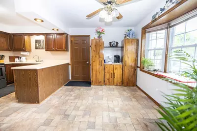4211 Wilshire Lane, Janesville, WI 53546 - Photo 8
