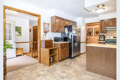 4211 Wilshire Lane, Janesville, WI 53546 - Photo 8