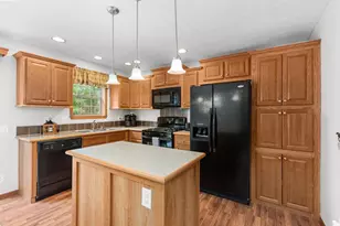 303 Berry Ln, Wisconsin Dells, WI 53965 - Photo 10