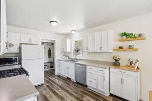 5209 Brandenburg Way, Madison, WI 53718 - Photo 6