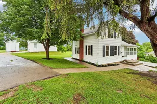 156 Chestnut St, Lodi, WI 53555 - Photo 2