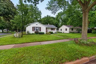 4313 School Rd, Madison, WI 53704 - Photo 2