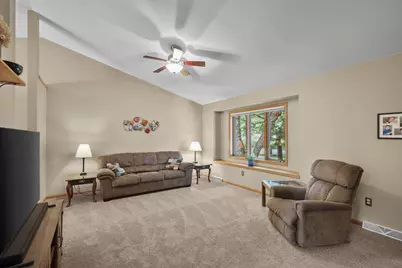 632 Grandview Drive, Sun Prairie, WI 53590 - Photo 8