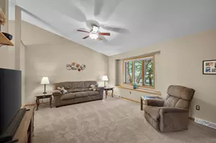 632 Grandview Dr, Sun Prairie, WI 53590 - Photo 8