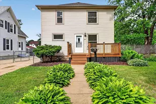 625 Yuba St, Janesville, WI 53545 - Photo 1
