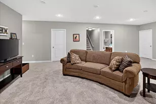 965 N Perry Pkwy, Oregon, WI 53575 - Photo 40