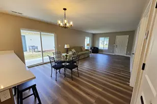 1161 Maple St, Reedsburg, WI 53959 - Photo 4