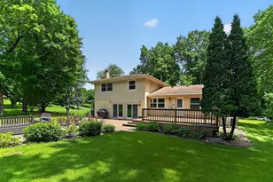 3924 S Meadow Dr, Middleton, WI 53562 - Photo 8