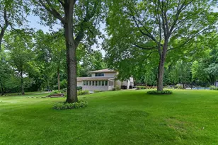 3924 S Meadow Dr, Middleton, WI 53562 - Photo 12