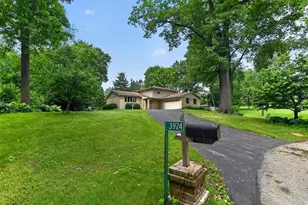 3924 S Meadow Dr, Middleton, WI 53562 - Photo 2