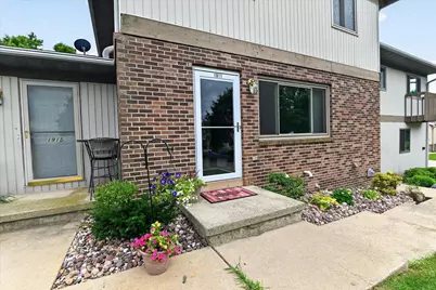 1909 Fox Run, Mount Horeb, WI 53572 - Photo 8