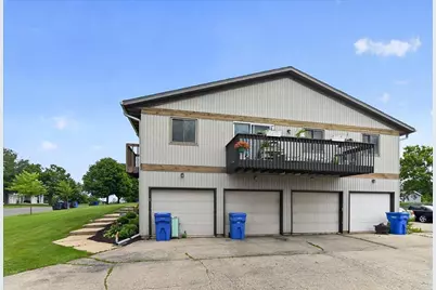 1909 Fox Run, Mount Horeb, WI 53572 - Photo 4