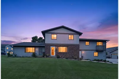 1909 Fox Run, Mount Horeb, WI 53572 - Photo 2