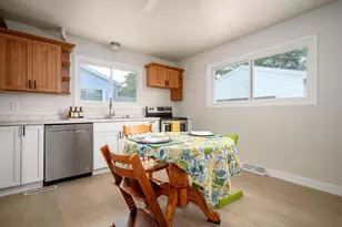 3902 Paus St, Madison, WI 53714 - Photo 4