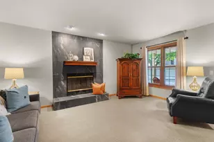 6923 Tottenham Rd, Madison, WI 53711 - Photo 8