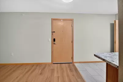 8206 Starr Grass Drive #204, Madison, WI 53719 - Photo 10