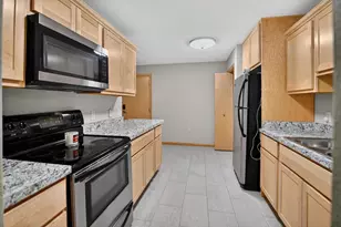 8206 Starr Grass Dr, Madison, WI 53719 - Photo 14