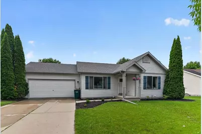 204 Weald Bridge Road, Cottage Grove, WI 53527 - Photo 2